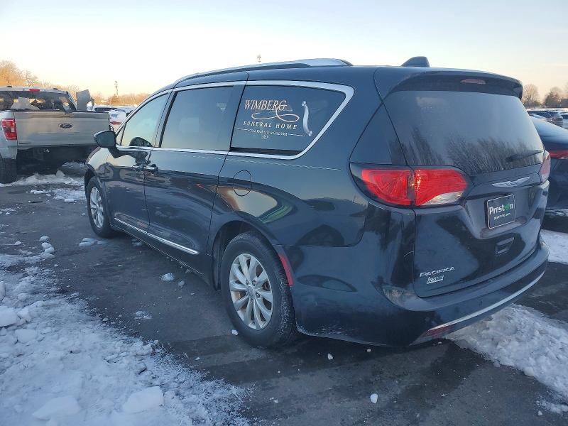 Photo 2 from auction – 2019 CHRYSLER PACIFICA T with VIN 2C4RC1BG4KR505997