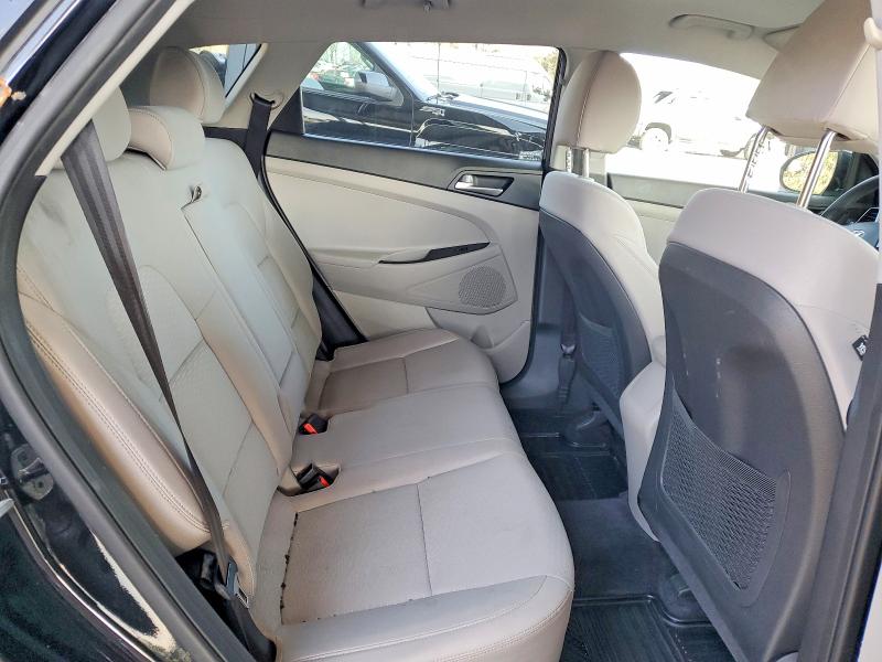 Photo 11 from auction – 2020 HYUNDAI TUCSON SE with VIN KM8J23A42LU242265