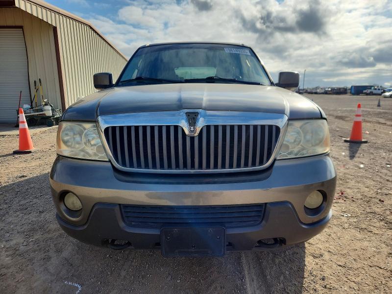 Photo 5 from auction – 2004 LINCOLN NAVIGATOR with VIN 5LMFU28R44LJ13802