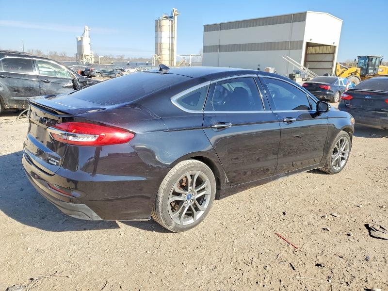 Photo 3 from auction – 2020 FORD FUSION with VIN 3FA6P0RU7LR141346