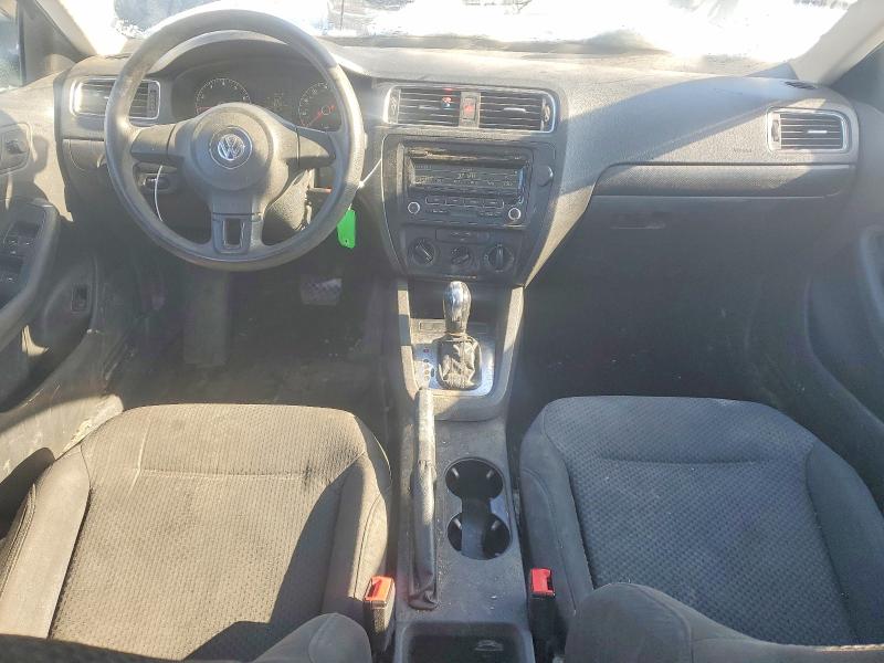 Photo 8 from auction – 2013 VOLKSWAGEN JETTA with VIN 3VW2K7AJ1DM367217