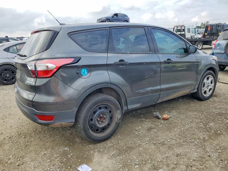 Photo 3 from auction – 2017 FORD ESCAPE S with VIN 1FMCU0F78HUD85216