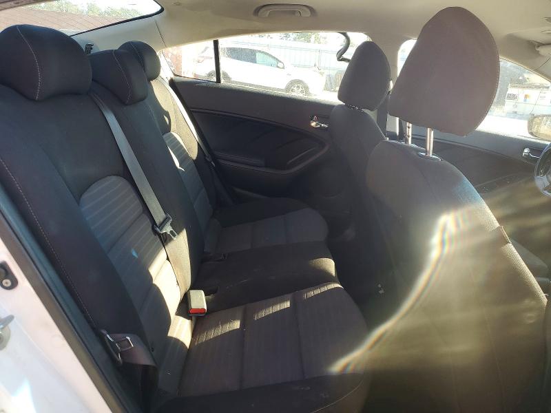 Photo 10 from auction – 2017 KIA FORTE LX with VIN 3KPFL4A75HE011874