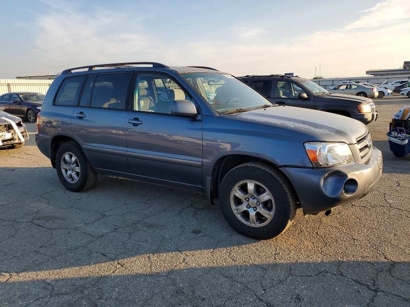 Photo 4 from auction – 2004 TOYOTA HIGHLANDER with VIN JTEDP21A140014829