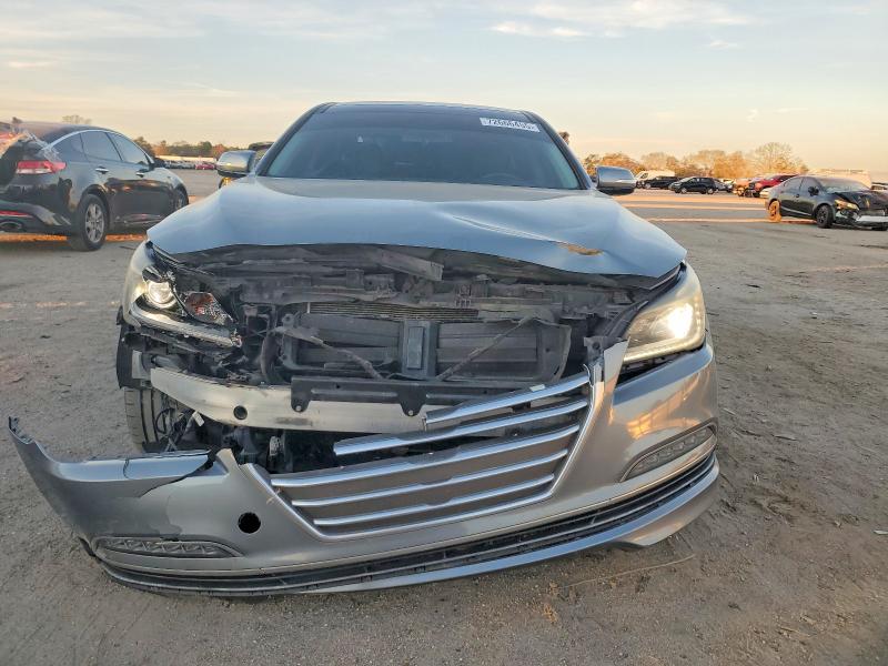 Photo 5 from auction – 2016 HYUNDAI GENESIS 3. with VIN KMHGN4JEXGU136121