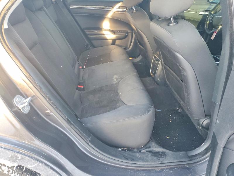 Photo 10 from auction – 2018 CHRYSLER 300 with VIN 2C3CCAAG6JH321032