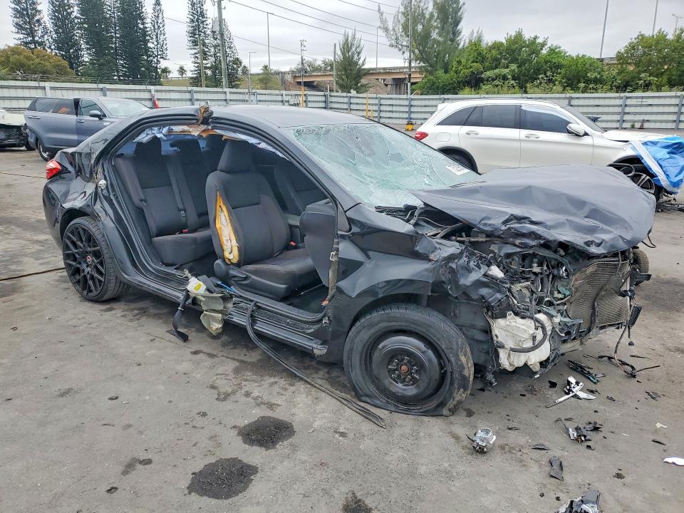 Photo 4 from auction – 2018 TOYOTA COROLLA with VIN 2T1BURHEXJC112359