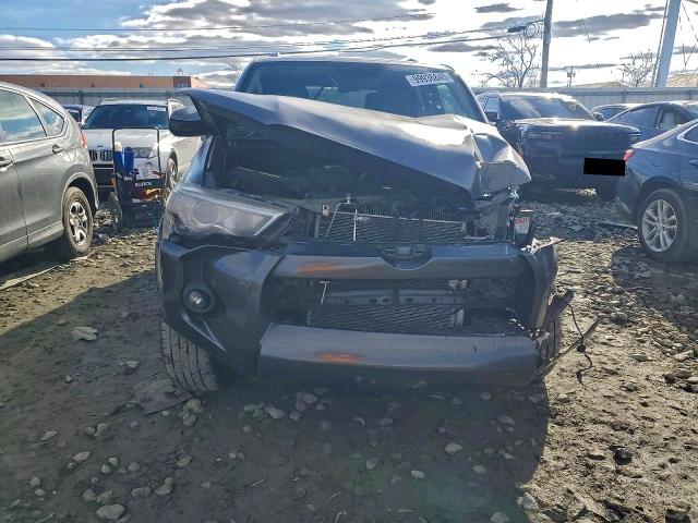 Photo 5 from auction – 2016 TOYOTA 4RUNNER SR with VIN JTEZU5JR2G5121238
