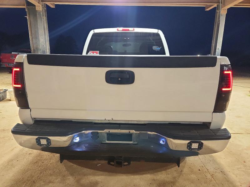 Photo 6 from auction – 2006 CHEVROLET SILVERADO with VIN 1GCHK29DX6E211605