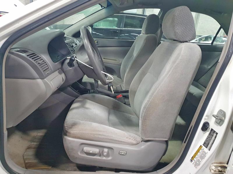 Photo 7 from auction – 2004 TOYOTA CAMRY with VIN 4T1BE32K04U332718