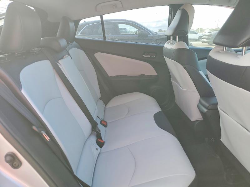 Photo 10 from auction – 2018 TOYOTA PRIUS with VIN JTDKARFU5J3062966