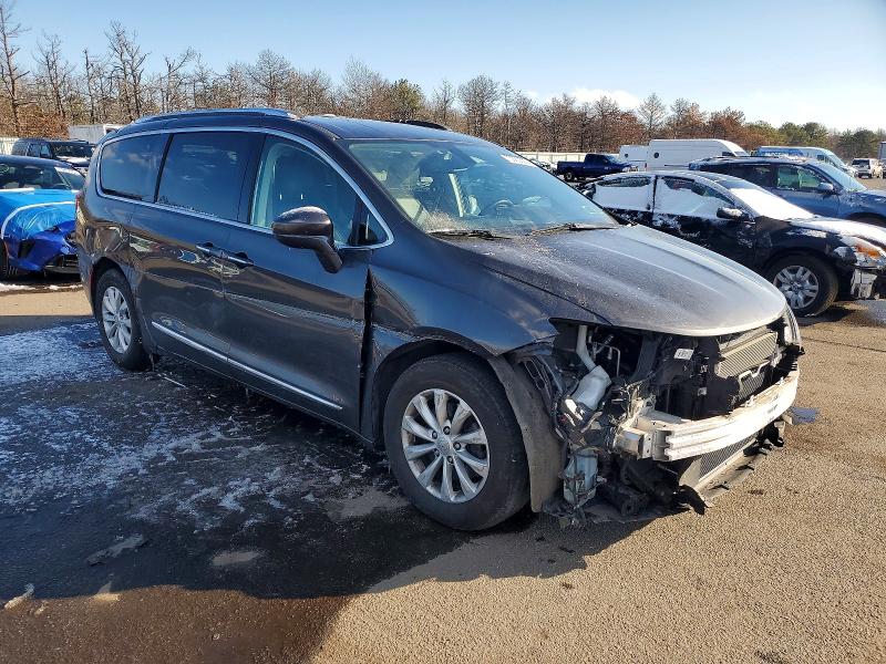 Photo 4 from auction – 2019 CHRYSLER PACIFICA T with VIN 2C4RC1BG2KR733139