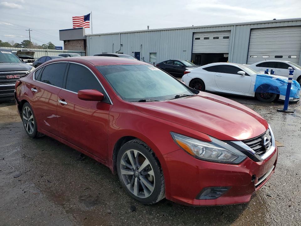 Photo 4 from auction – 2017 NISSAN ALTIMA with VIN 1N4AL3AP1HC498640