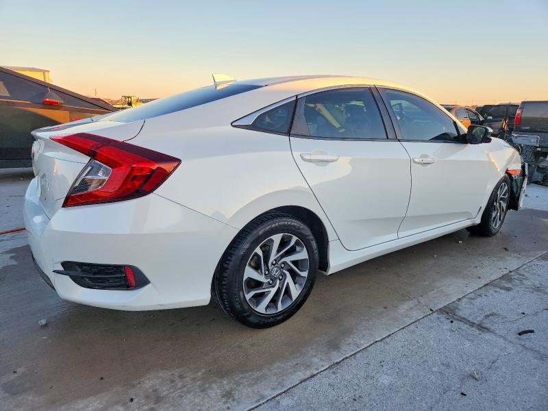 Photo 3 from auction – 2018 HONDA CIVIC EX with VIN 19XFC2F72JE013519