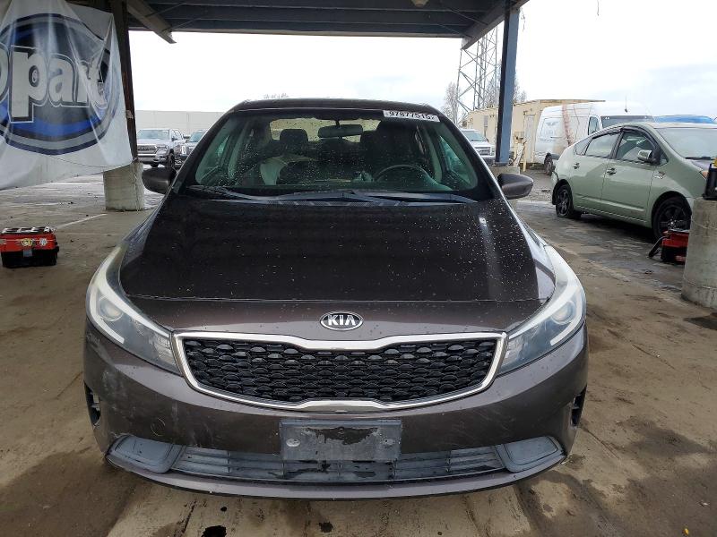 Photo 5 from auction – 2017 KIA FORTE with VIN 3KPFK4A72HE050926