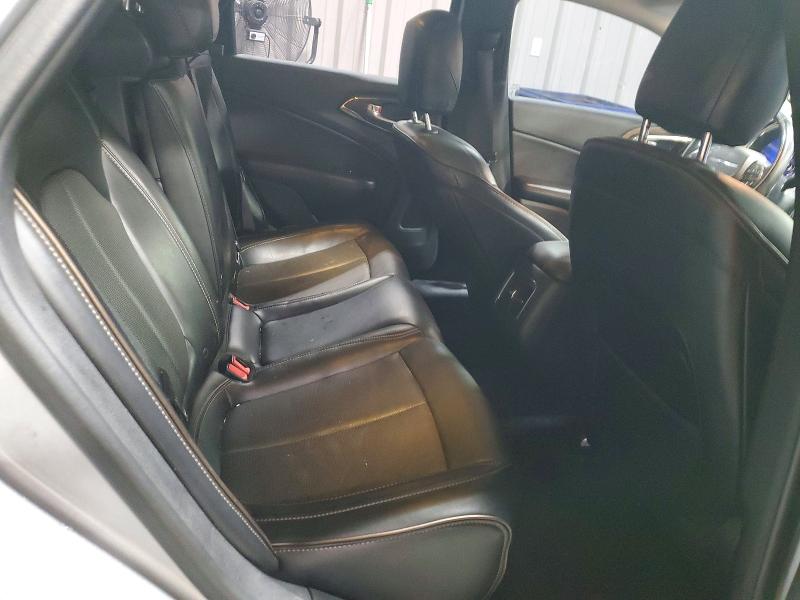 Photo 10 from auction – 2015 CHRYSLER 200 C with VIN 1C3CCCEG0FN589210