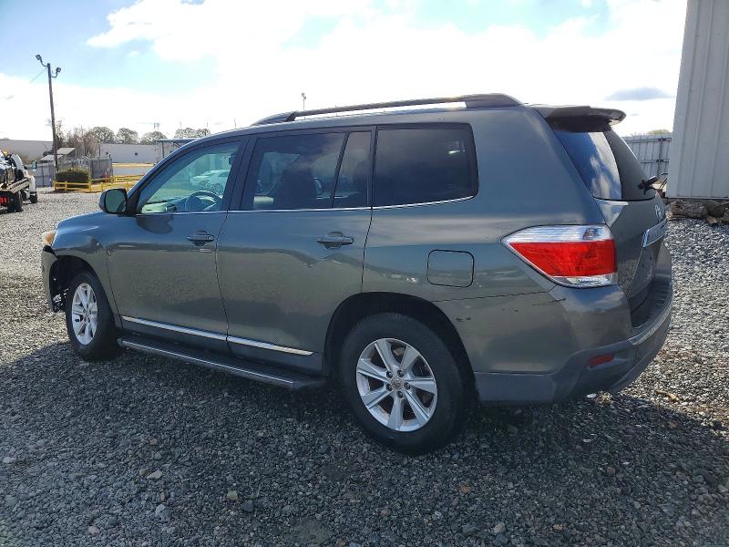 Photo 2 from auction – 2011 TOYOTA HIGHLANDER with VIN 5TDBK3EHXBS047054