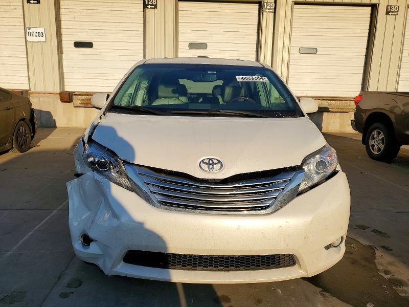 Photo 5 from auction – 2012 TOYOTA SIENNA XLE with VIN 5TDYK3DC1CS263621