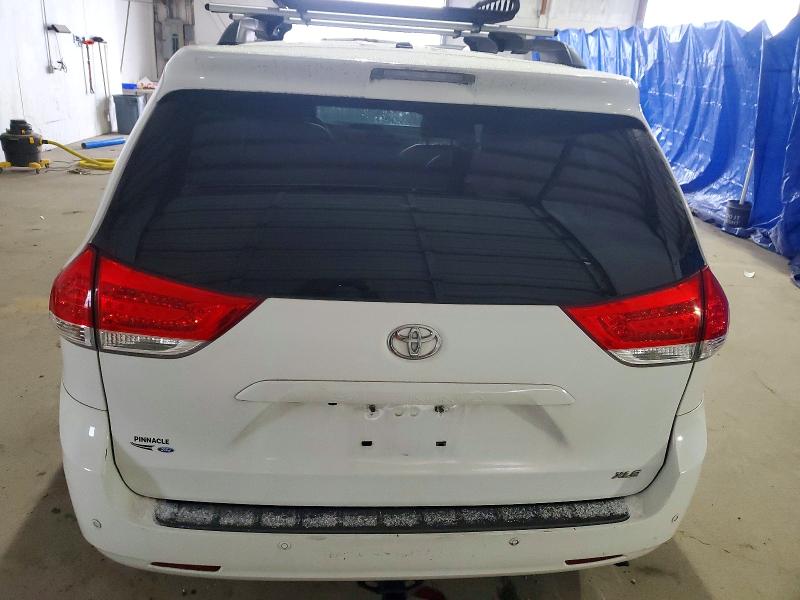 Photo 6 from auction – 2011 TOYOTA SIENNA with VIN 5TDYK3DCXBS045787