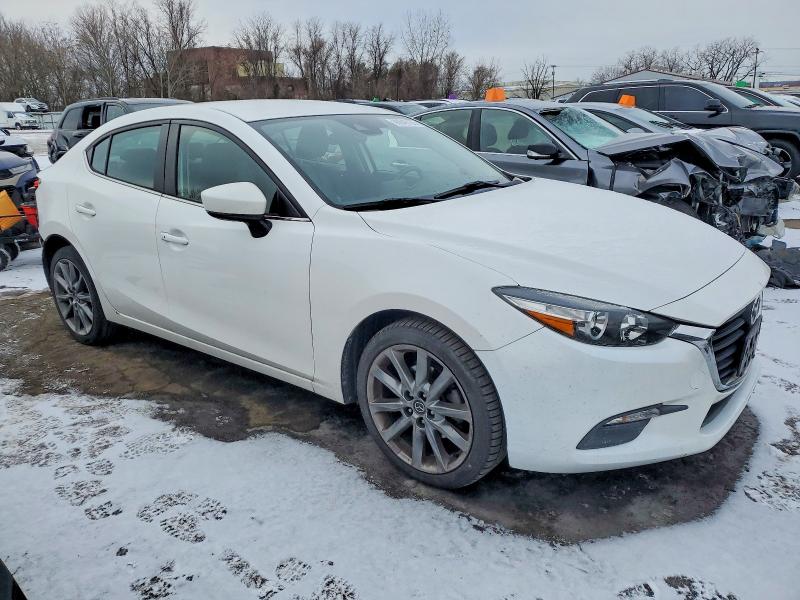 Photo 4 from auction – 2018 MAZDA 3 TOURING with VIN 3MZBN1V32JM210307
