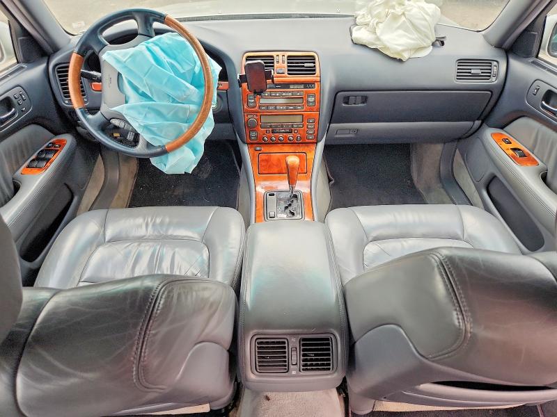 Photo 8 from auction – 2000 LEXUS LS 400 with VIN JT8BH28F8Y0180781