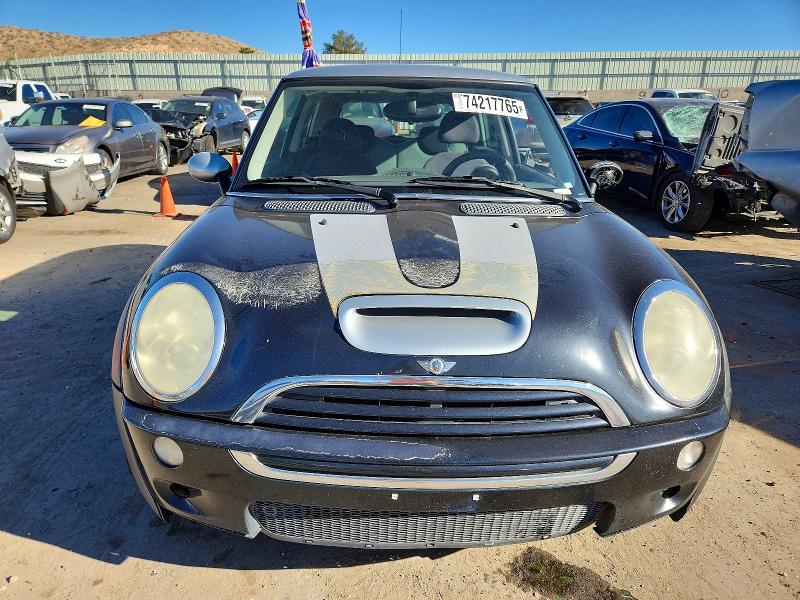 Photo 5 from auction – 2006 MINI COOPER S with VIN WMWRE33566TJ34663