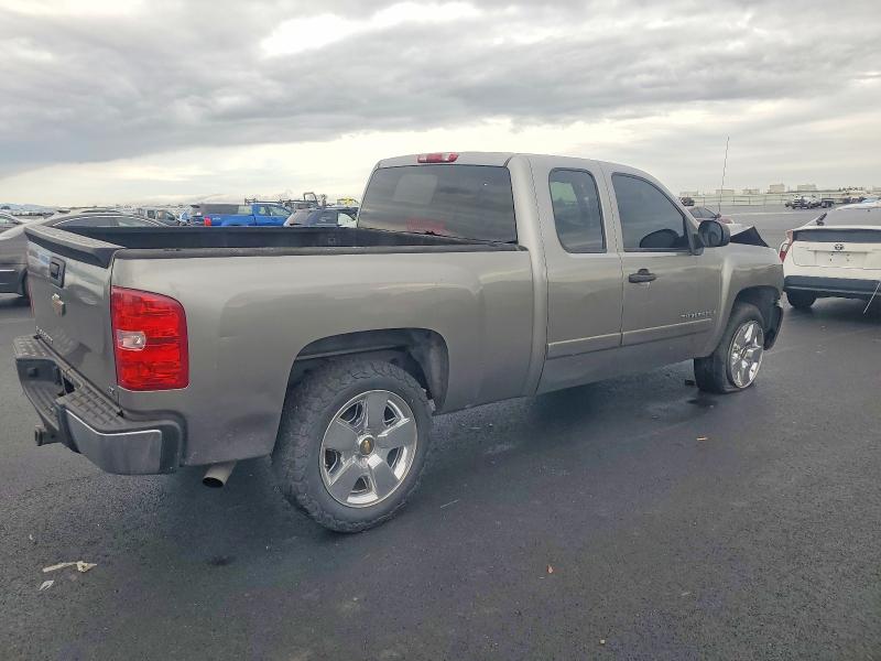 Photo 3 from auction – 2007 CHEVROLET SILVERADO with VIN 2GCEC19JX71590480