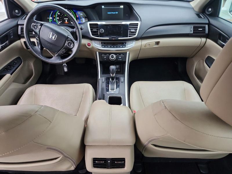 Photo 8 from auction – 2015 HONDA ACCORD with VIN 1HGCR6F7XFA009920