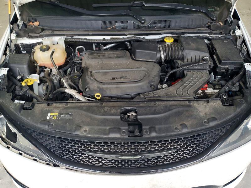 Photo 12 from auction – 2019 CHRYSLER PACIFICA with VIN 2C4RC1BG0KR540231