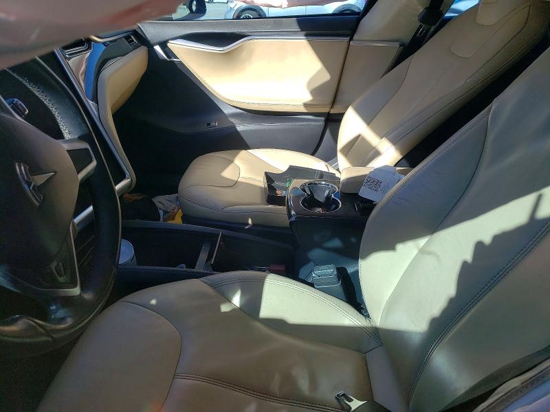 Photo 9 from auction – 2012 TESLA MODEL S with VIN 5YJSA1DNXCFP02690