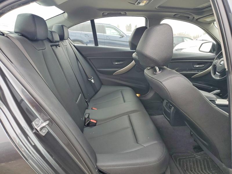 Photo 10 from auction – 2017 BMW 320 with VIN WBA8A9C55HK619721