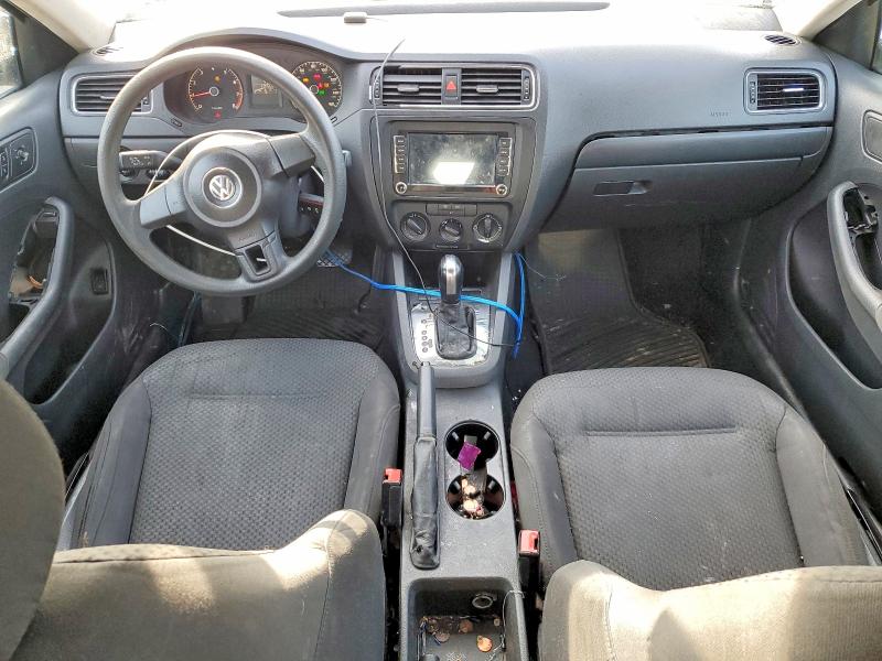 Photo 8 from auction – 2011 VOLKSWAGEN JETTA BASE with VIN 3VW2K7AJ4BM380413