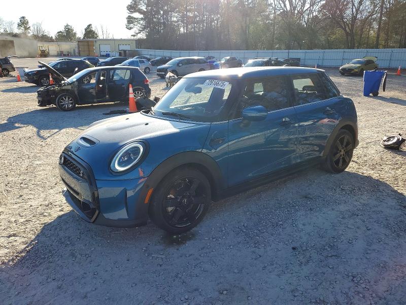 MINI COOPER S 2024 with VIN WMW53DK07R2V59027 - Photo from auction