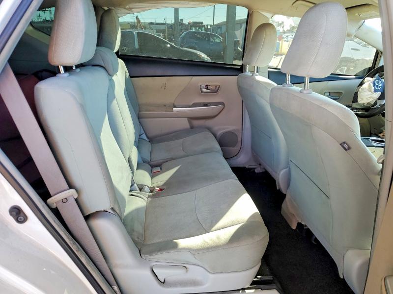 Photo 11 from auction – 2014 TOYOTA PRIUS V with VIN JTDZN3EU7E3332819