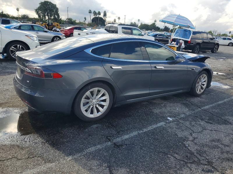 Photo 3 from auction – 2017 TESLA MODEL S with VIN 5YJSA1E13HF178267