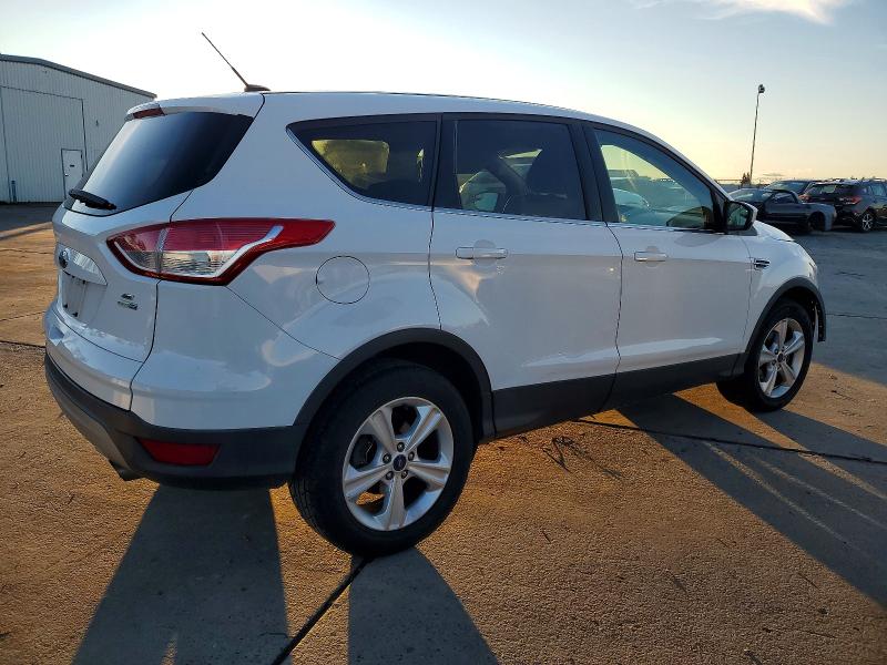 Photo 3 from auction – 2016 FORD ESCAPE with VIN 1FMCU9G94GUA45905