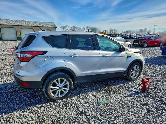 Photo 3 from auction – 2017 FORD ESCAPE SE with VIN 1FMCU0GD4HUD39810