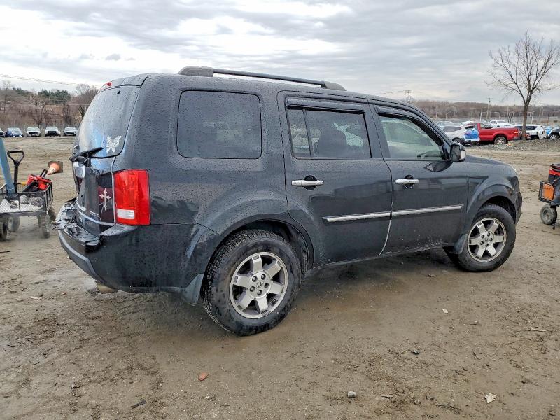 Photo 3 from auction – 2011 HONDA PILOT TOUR with VIN 5FNYF3H91BB053817