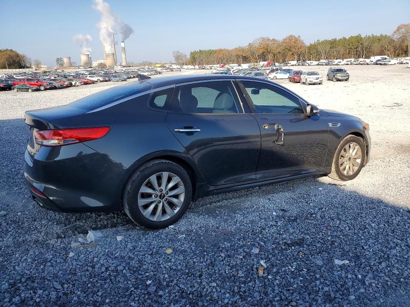 Photo 3 from auction – 2016 KIA OPTIMA with VIN 5XXGU4L31GG110953