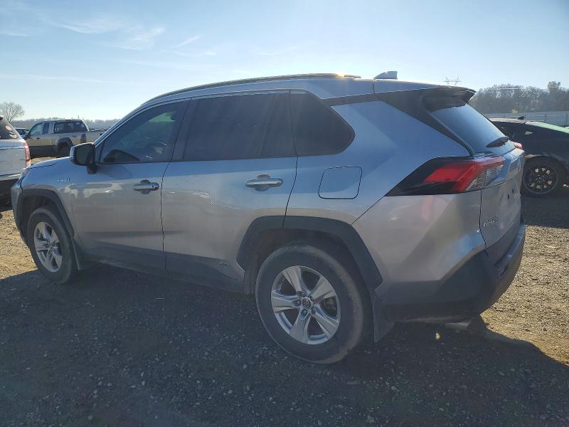 Photo 2 from auction – 2019 TOYOTA RAV4 LE with VIN JTMMWRFV7KD017607