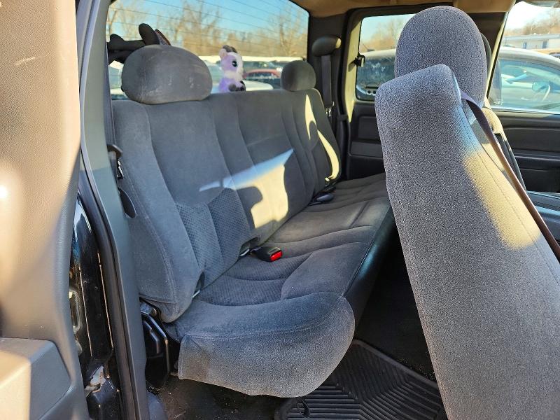 Photo 11 from auction – 2005 CHEVROLET SILVERADO with VIN 2GCEC19T751205696