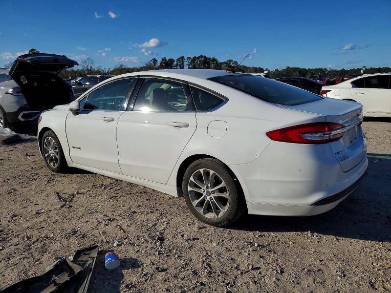 Photo 2 from auction – 2017 FORD FUSION with VIN 3FA6P0LU6HR408864