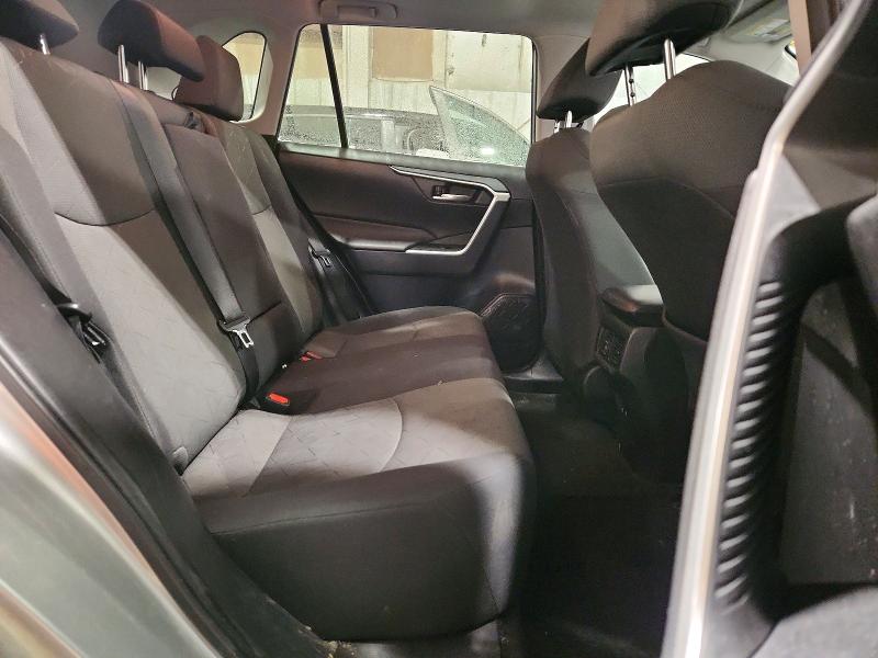 Photo 10 from auction – 2021 TOYOTA RAV4 XLE with VIN 2T3P1RFV9MW187646