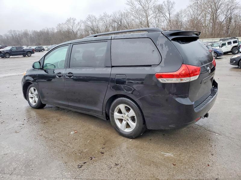 Photo 2 from auction – 2012 TOYOTA SIENNA LE with VIN 5TDKK3DC7CS180281