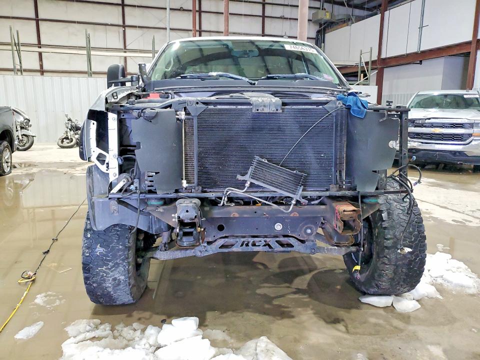 Photo 5 from auction – 2011 CHEVROLET SILVERADO with VIN 1GCRKSE30BZ249803