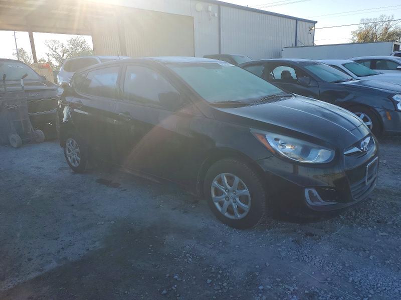 Photo 4 from auction – 2013 HYUNDAI ACCENT GLS with VIN KMHCT5AE3DU109218