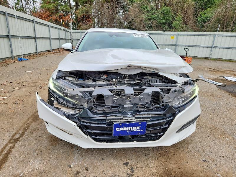 Photo 5 from auction – 2018 HONDA ACCORD with VIN 1HGCV1F17JA082245