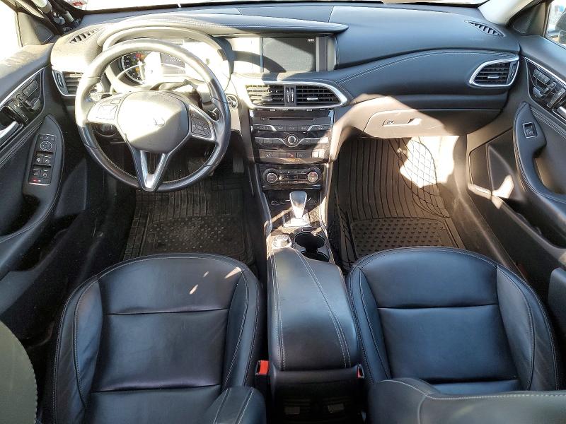 Photo 8 from auction – 2017 INFINITI QX30 BASE with VIN SJKCH5CR2HA039995