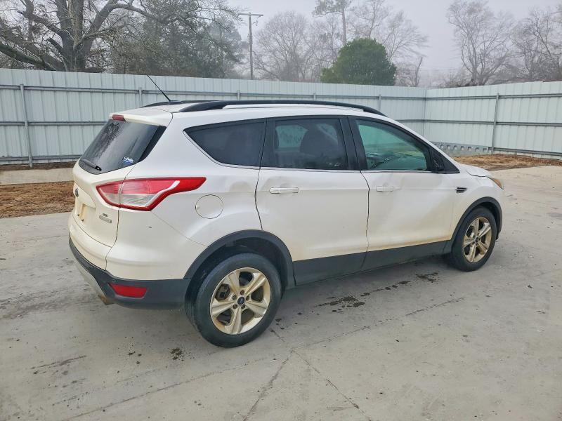 Photo 3 from auction – 2016 FORD ESCAPE SE with VIN 1FMCU0GX4GUC19191