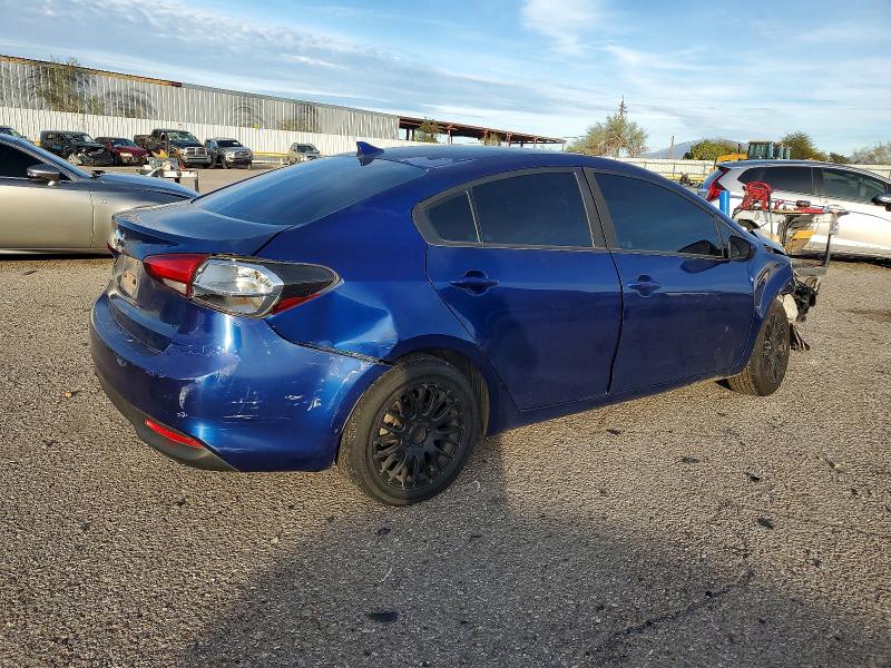 Photo 3 from auction – 2017 KIA FORTE LX with VIN 3KPFK4A79HE141014